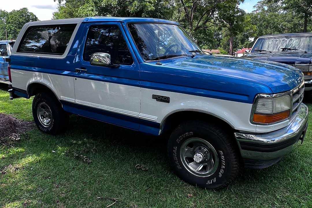 1st Image of a 1994 FORD BRONCO