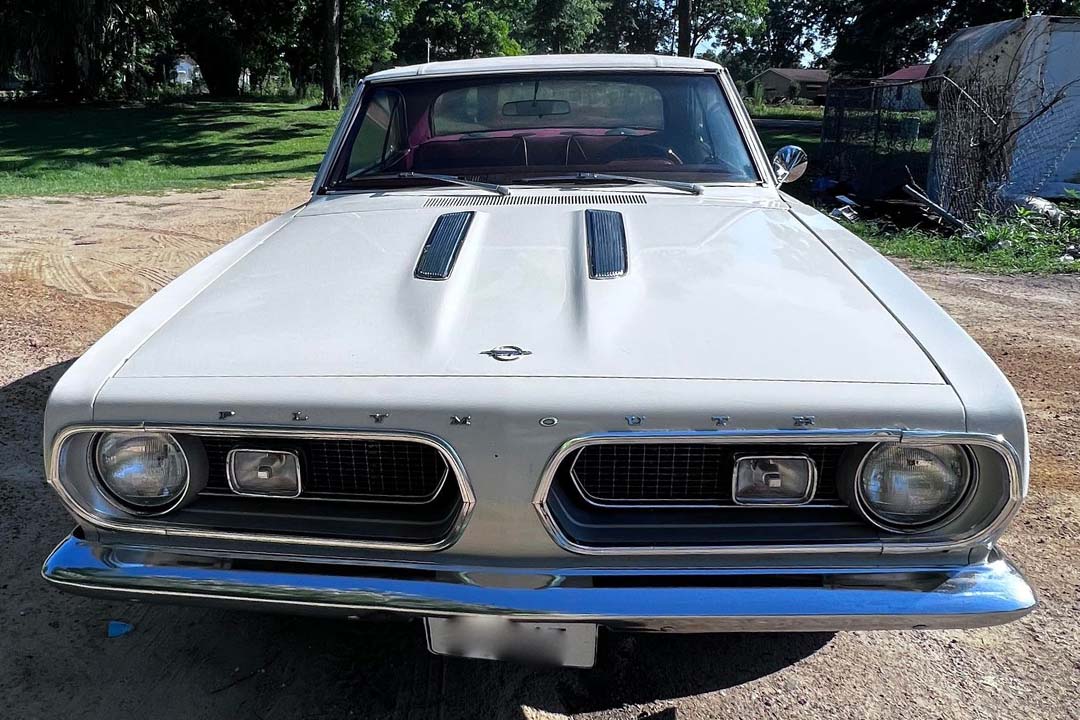 3rd Image of a 1967 PLYMOUTH BARRACUDA