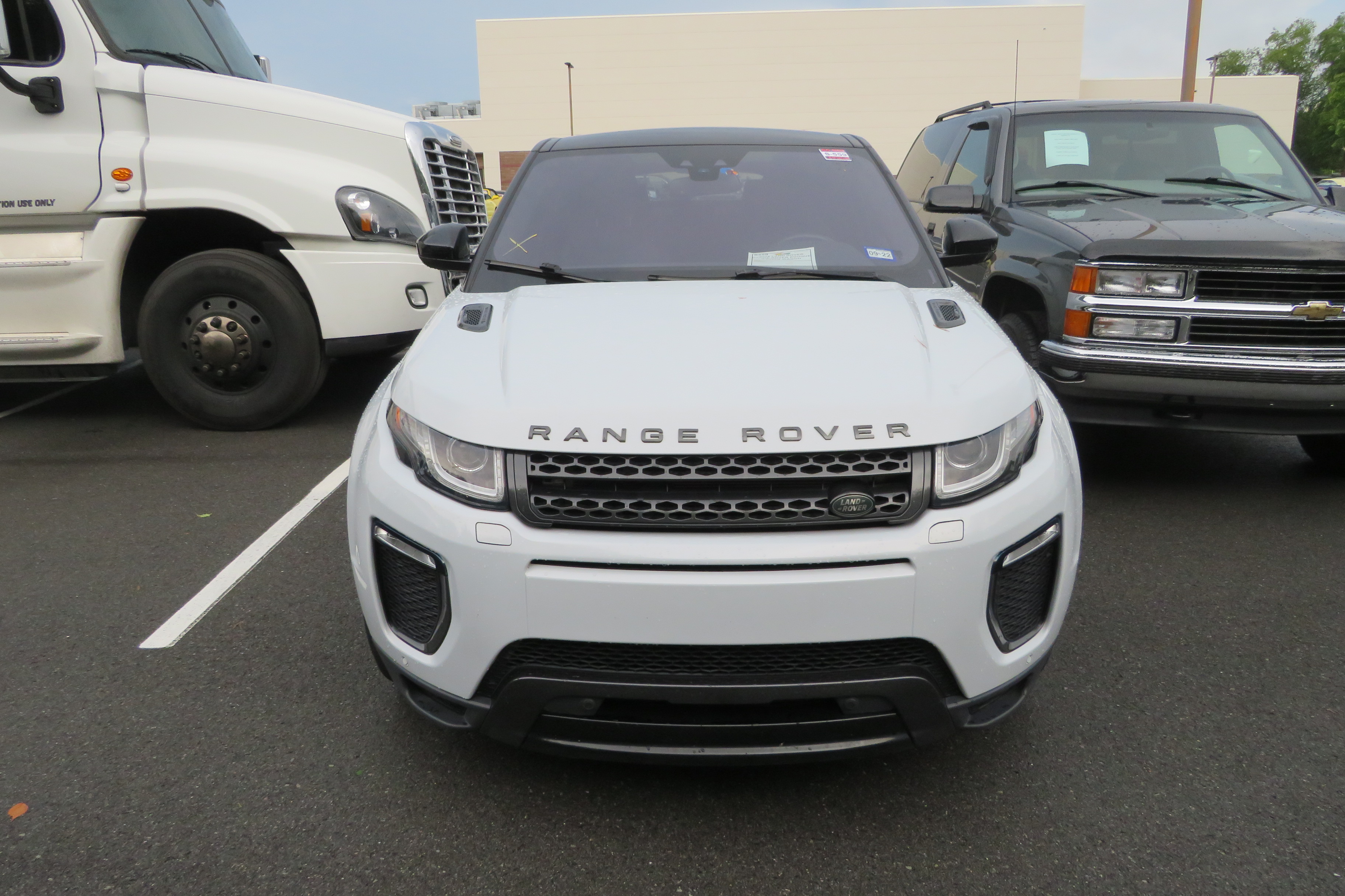 0th Image of a 2018 LAND ROVER RANGE ROVER EVOQUE