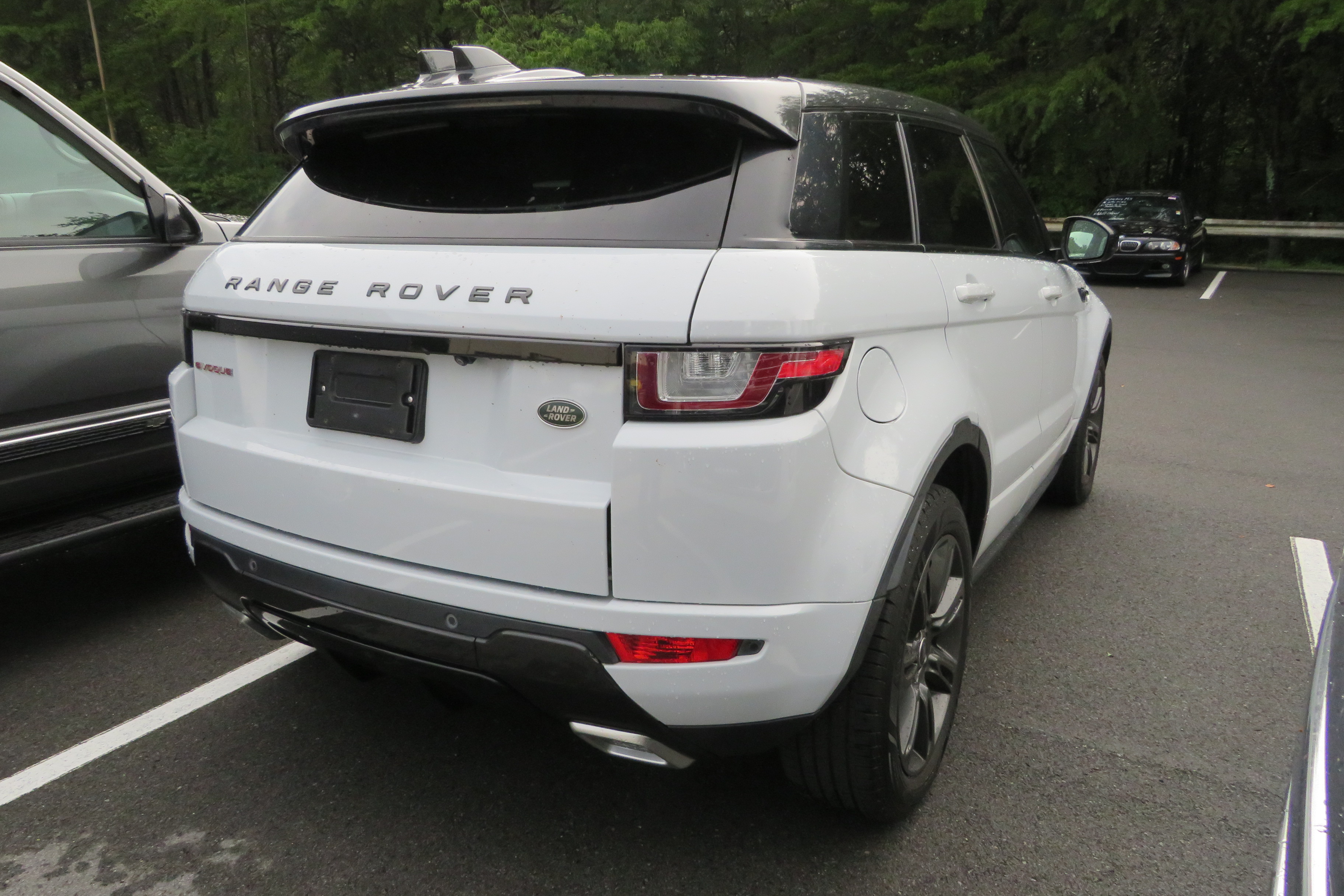 12th Image of a 2018 LAND ROVER RANGE ROVER EVOQUE