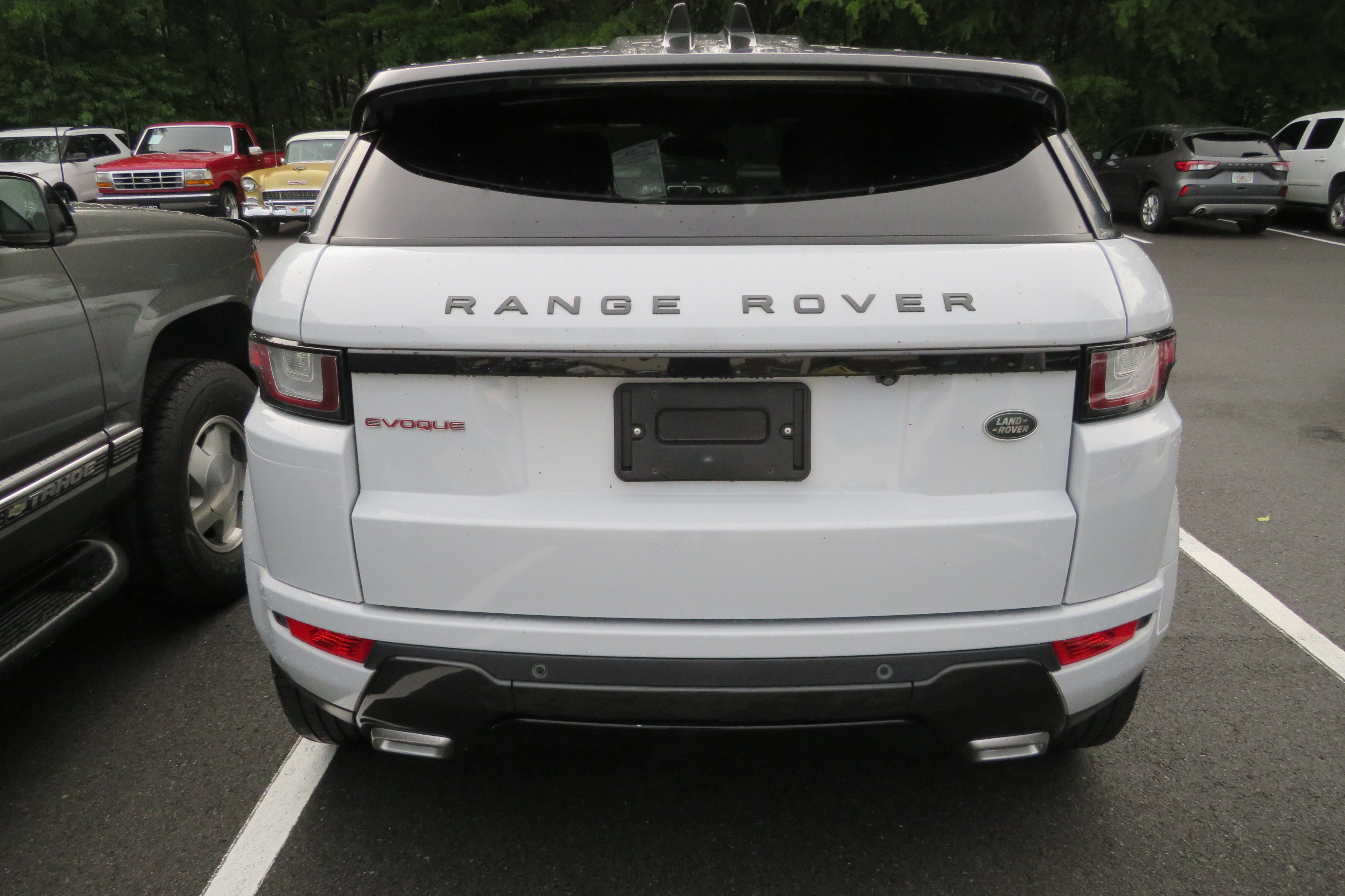 13th Image of a 2018 LAND ROVER RANGE ROVER EVOQUE