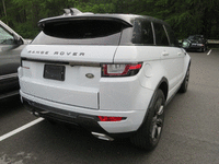 Image 13 of 15 of a 2018 LAND ROVER RANGE ROVER EVOQUE