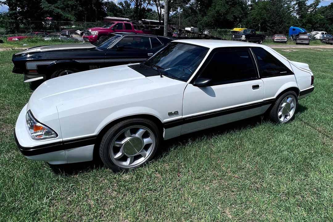 1st Image of a 1990 FORD MUSTANG LX