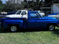 Image 2 of 6 of a 1983 CHEVROLET C10