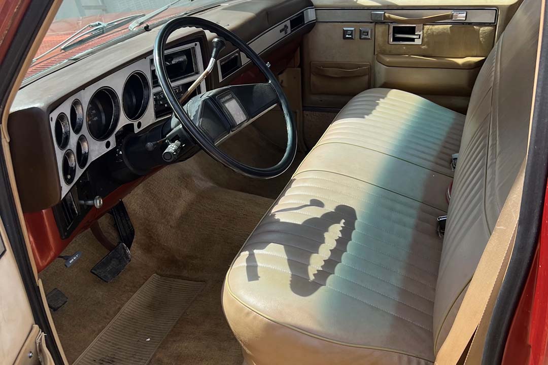 4th Image of a 1983 CHEVROLET C10