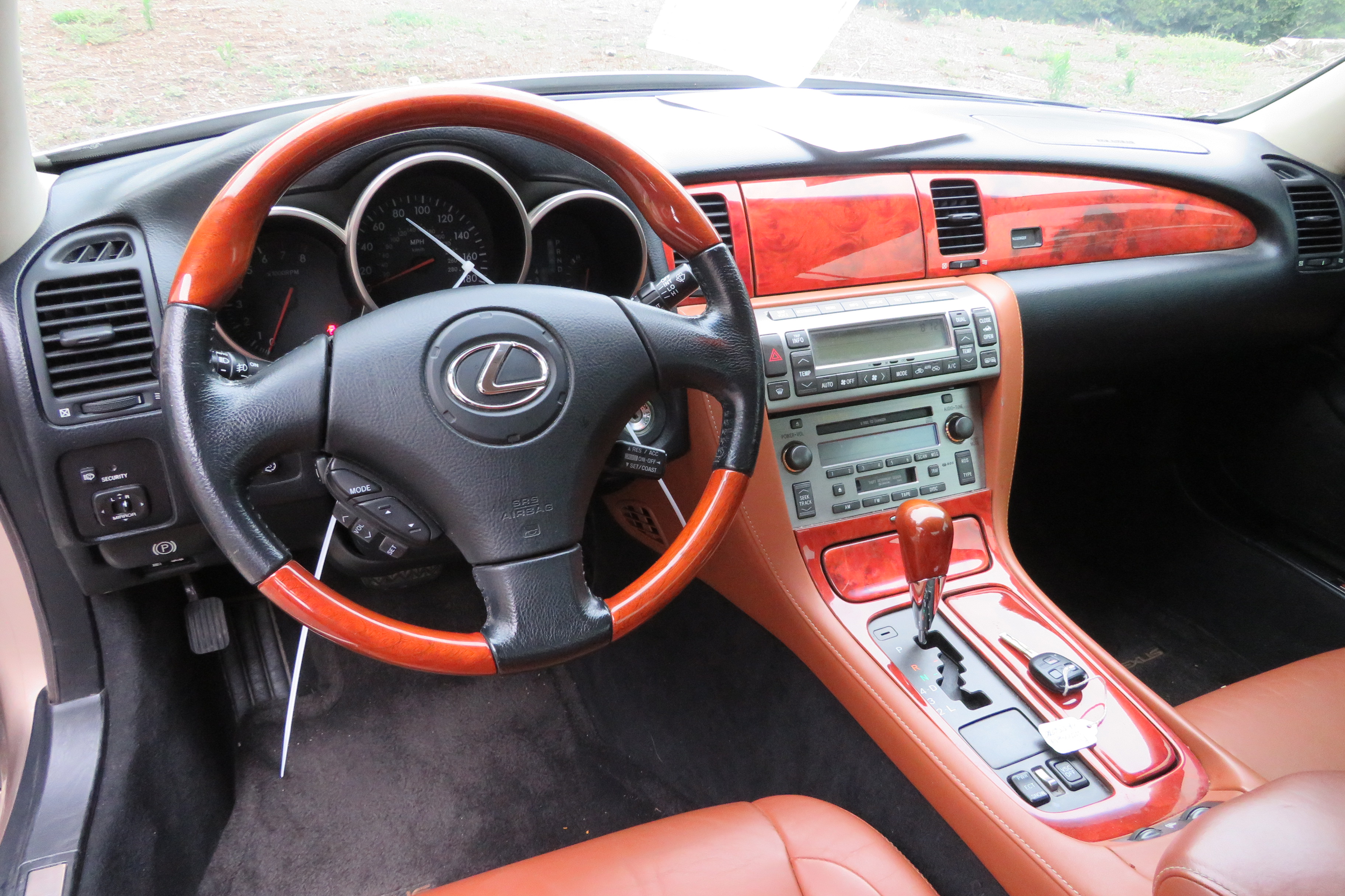 4th Image of a 2002 LEXUS SC 430