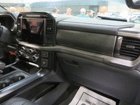 Image 9 of 17 of a 2022 FORD RAPTOR