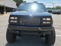 Image 3 of 5 of a 1997 GMC YUKON 1500