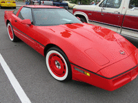 Image 2 of 14 of a 1985 CHEVROLET CORVETTE