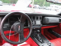 Image 6 of 14 of a 1985 CHEVROLET CORVETTE