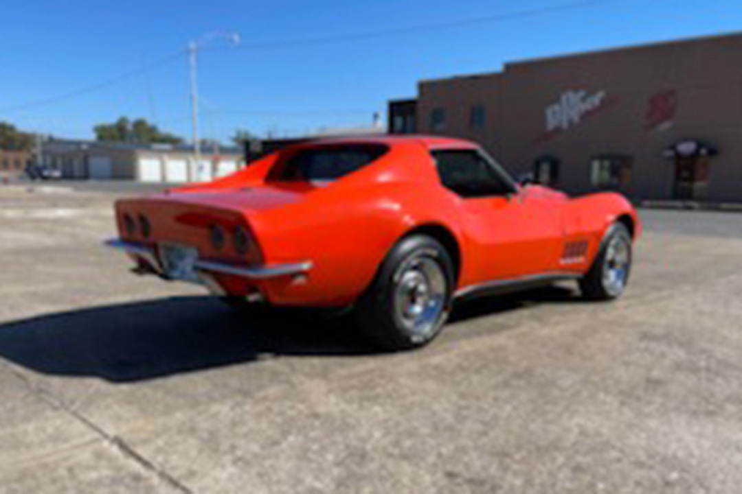 2nd Image of a 1968 CHEVROLET CORVETTE