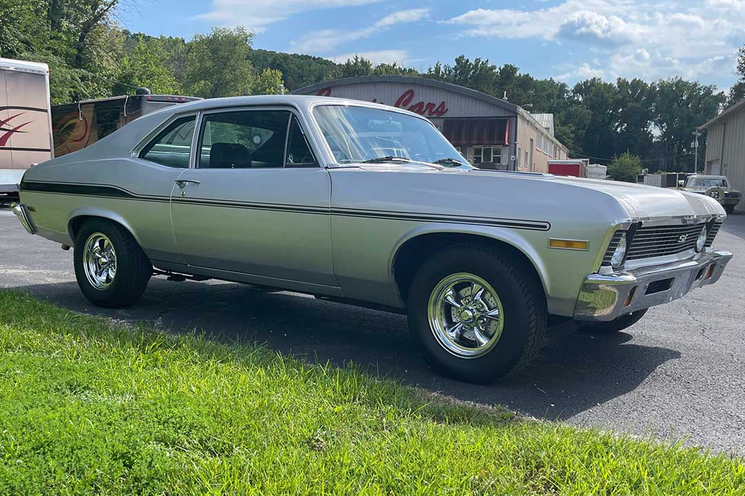 2nd Image of a 1971 CHEVROLET NOVA