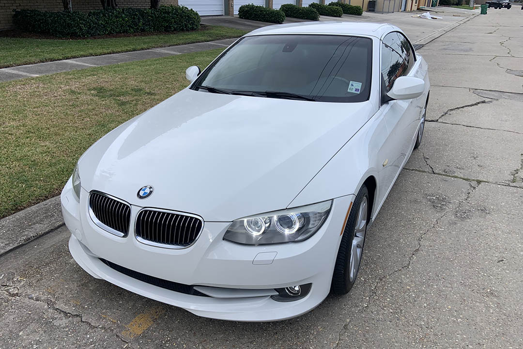 3rd Image of a 2011 BMW 3 SERIES 328I