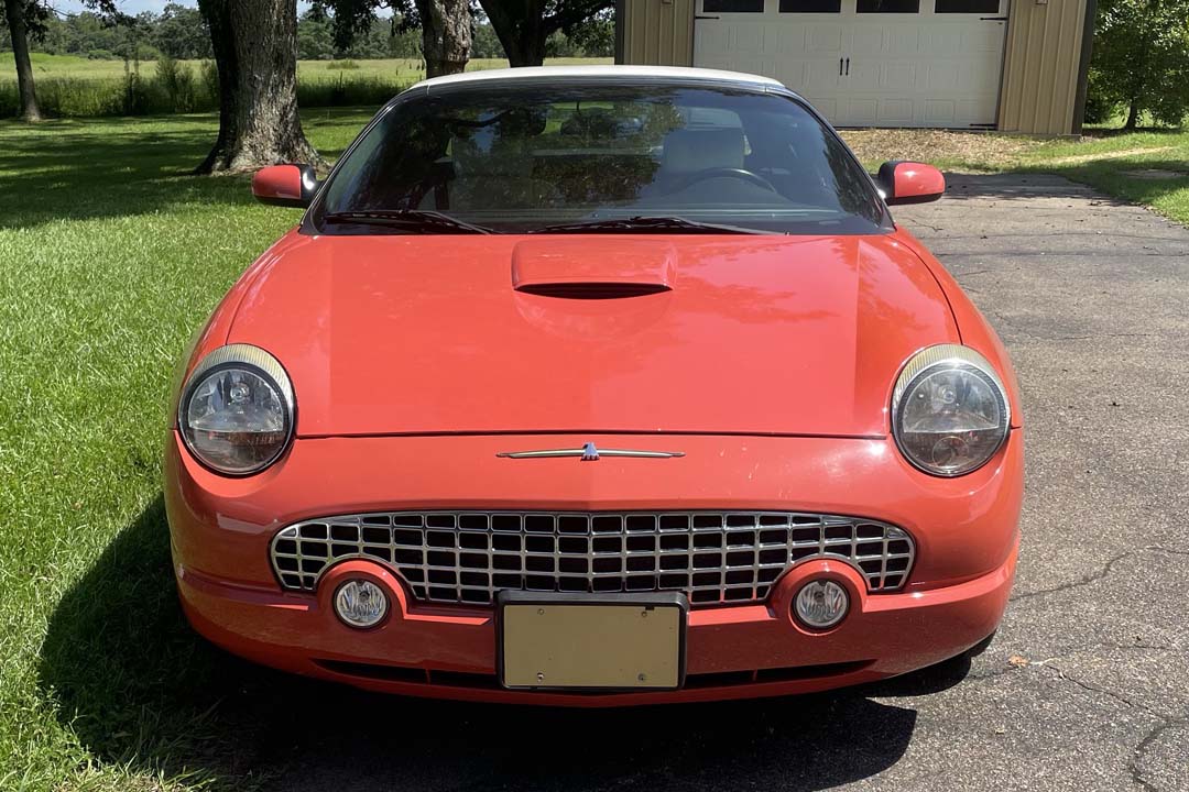 5th Image of a 2003 FORD THUNDERBIRD JAMES BOND EDITION