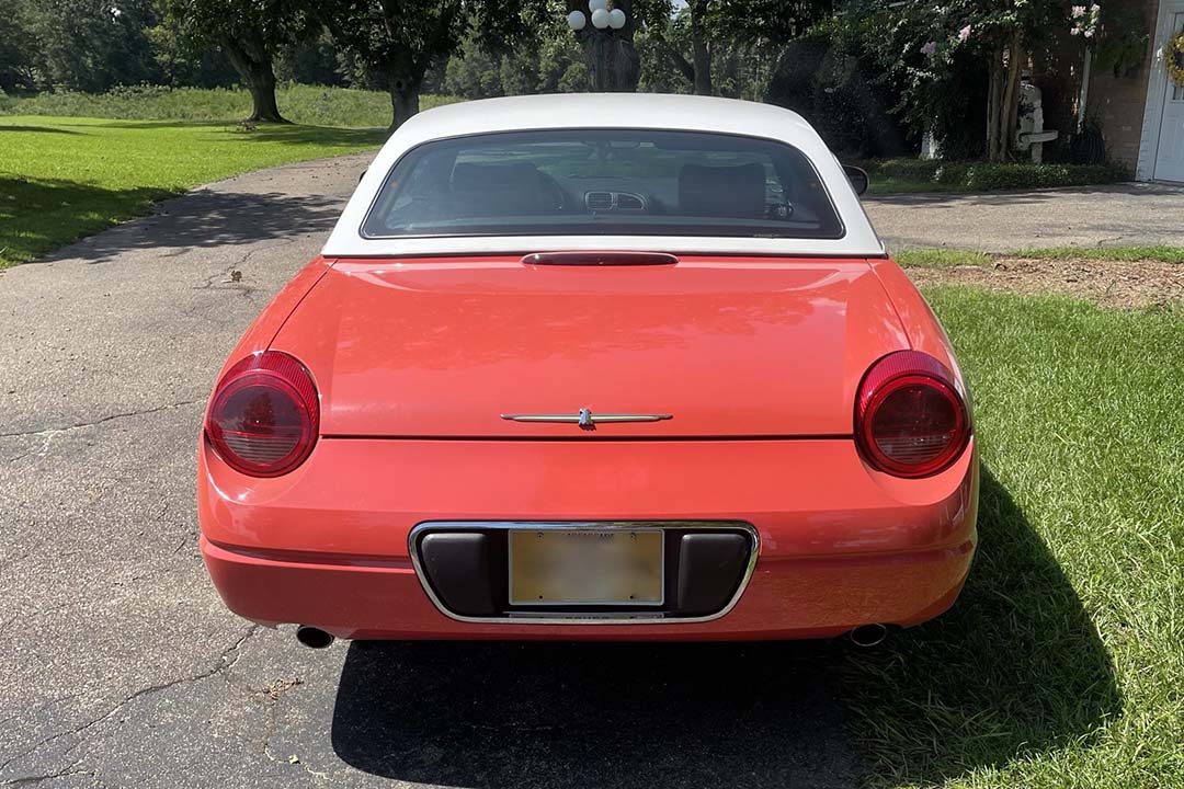 6th Image of a 2003 FORD THUNDERBIRD JAMES BOND EDITION
