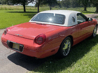 Image 3 of 9 of a 2003 FORD THUNDERBIRD JAMES BOND EDITION