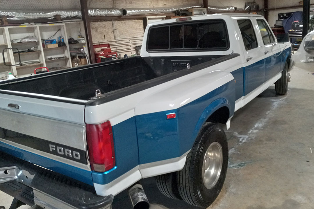 3rd Image of a 1997 FORD F-350