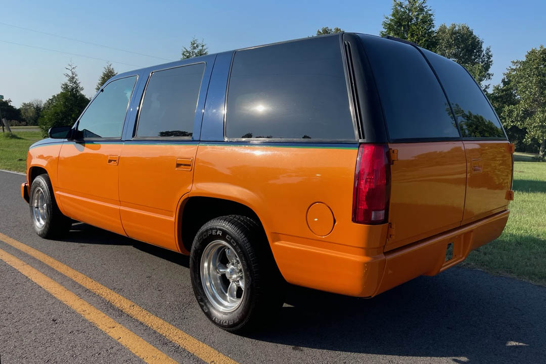 3rd Image of a 1999 CHEVROLET TAHOE