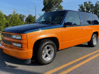 Image 2 of 18 of a 1999 CHEVROLET TAHOE