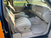 Image 16 of 18 of a 1999 CHEVROLET TAHOE