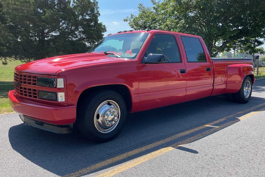 3rd Image of a 1993 CHEVROLET C3500