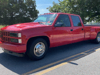Image 4 of 22 of a 1993 CHEVROLET C3500