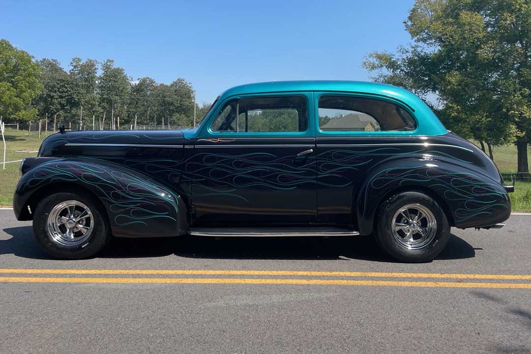 4th Image of a 1940 PONTIAC COUPE