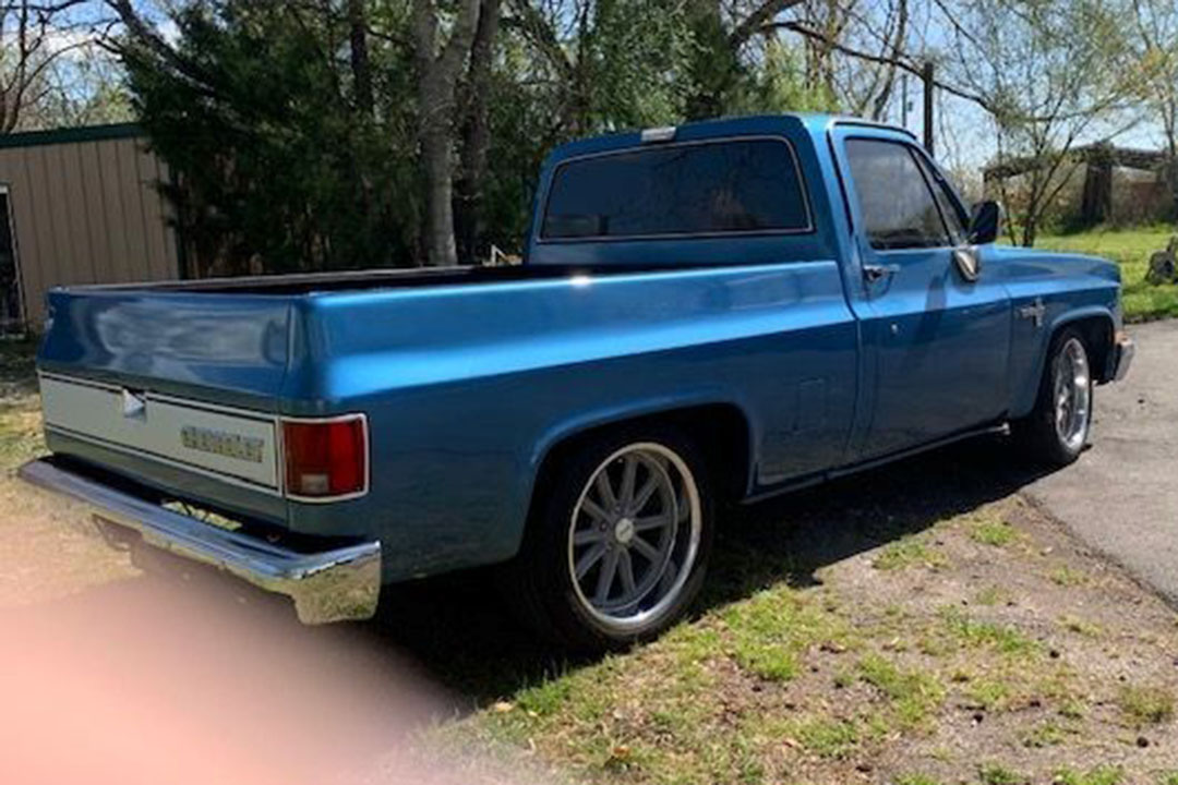 3rd Image of a 1983 CHEVROLET C10