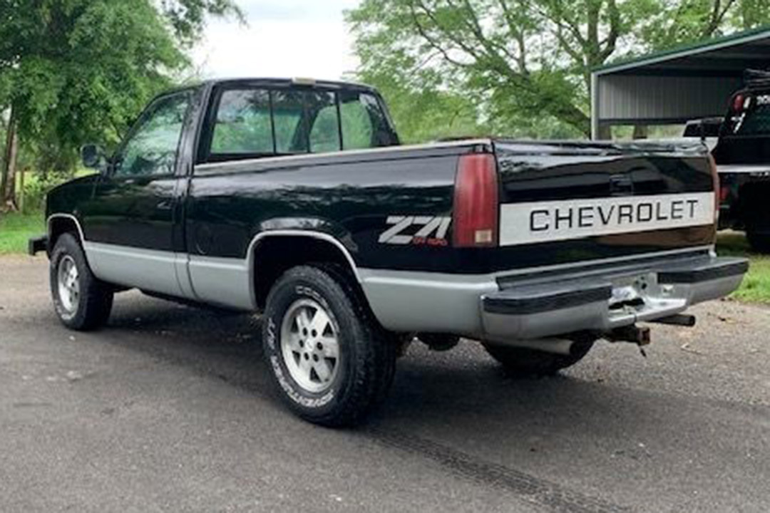 4th Image of a 1990 CHEVROLET K1500