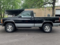 Image 3 of 12 of a 1990 CHEVROLET K1500