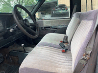 Image 9 of 12 of a 1990 CHEVROLET K1500