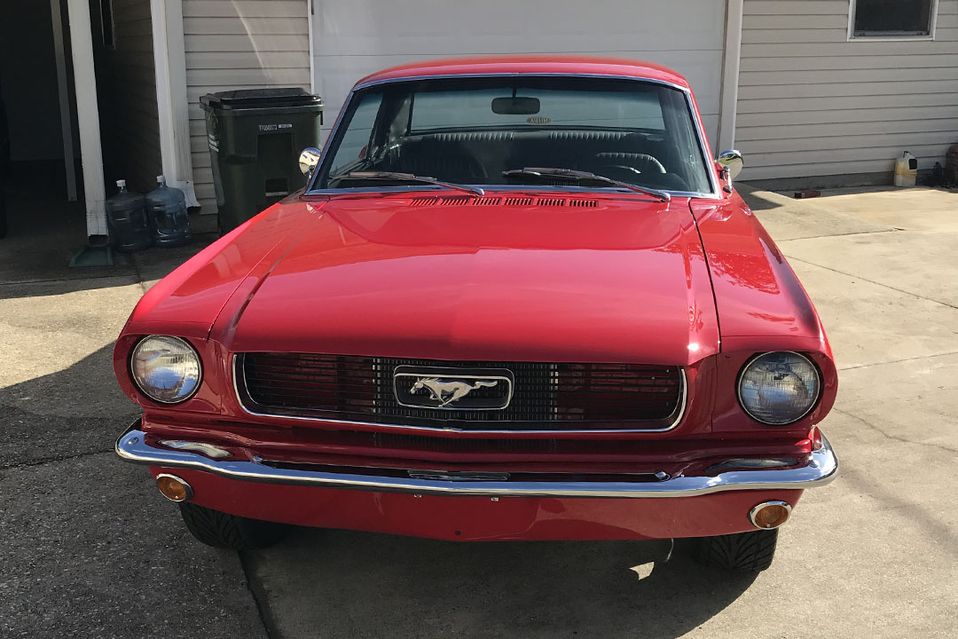 2nd Image of a 1966 FORD MUSTANG