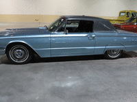 Image 4 of 20 of a 1966 FORD THUNDERBIRD