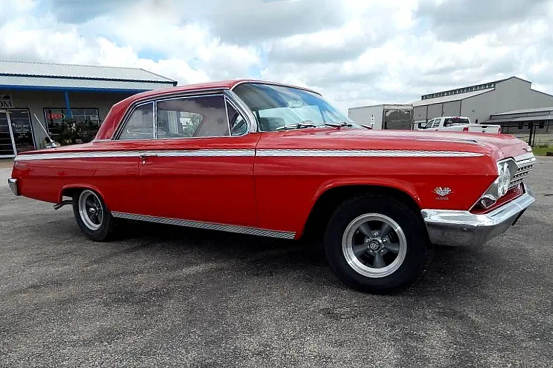 4th Image of a 1962 CHEVROLET IMPALA SS