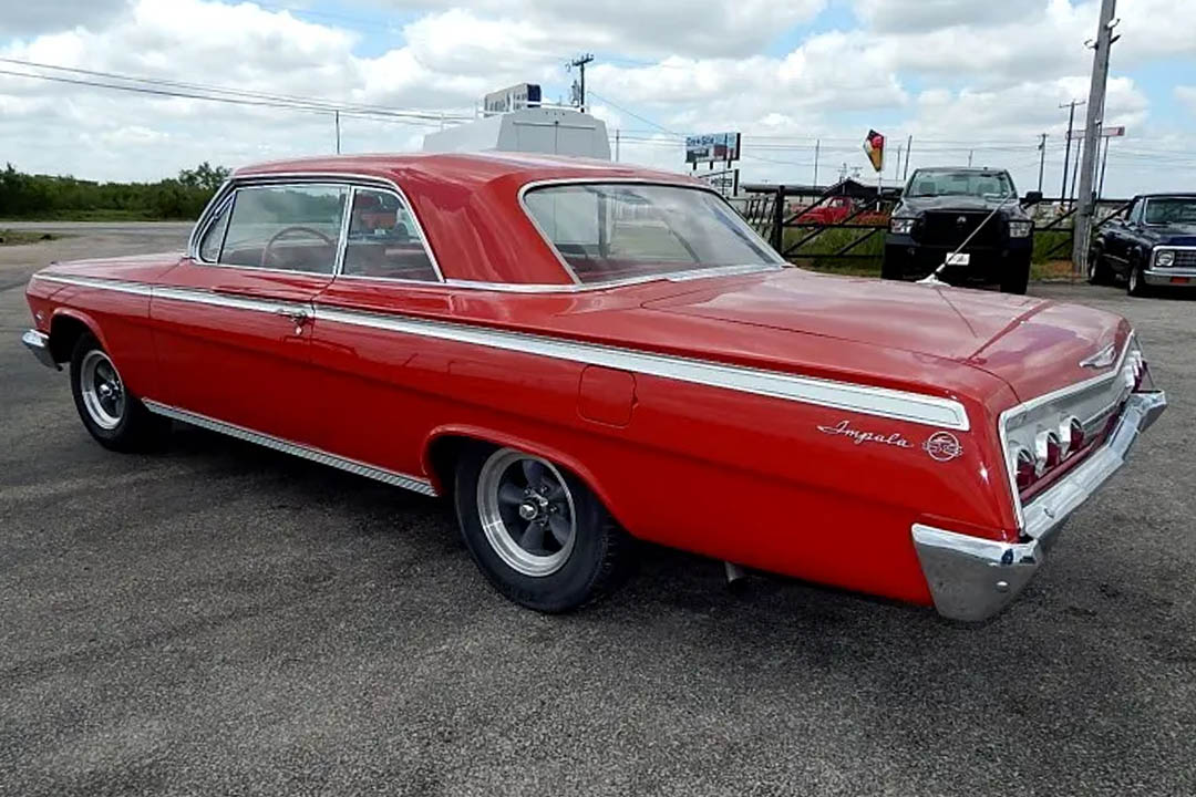 5th Image of a 1962 CHEVROLET IMPALA SS