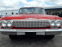 Image 11 of 30 of a 1962 CHEVROLET IMPALA SS