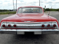 Image 12 of 30 of a 1962 CHEVROLET IMPALA SS