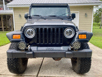 Image 5 of 11 of a 2004 JEEP WRANGLER SAHARA