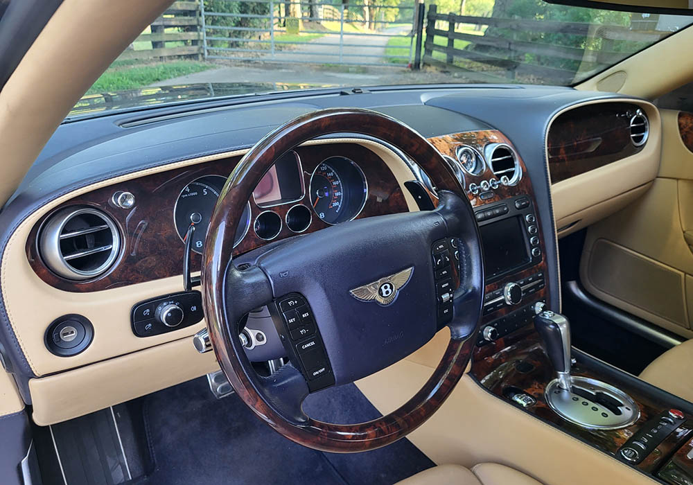 7th Image of a 2006 BENTLEY CONTINENTAL FLYING SPUR