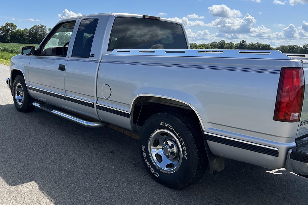 2nd Image of a 1996 GMC SIERRA