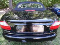 Image 6 of 9 of a 1999 JAGUAR XK8