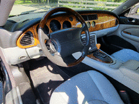 Image 11 of 19 of a 2003 JAGUAR XK