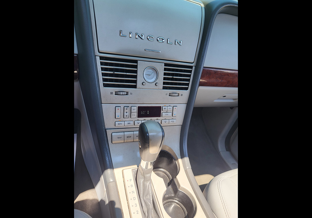 12th Image of a 2004 LINCOLN AVIATOR