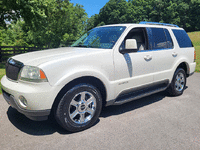Image 1 of 22 of a 2004 LINCOLN AVIATOR