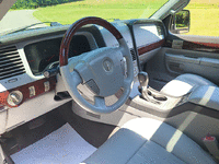 Image 8 of 22 of a 2004 LINCOLN AVIATOR
