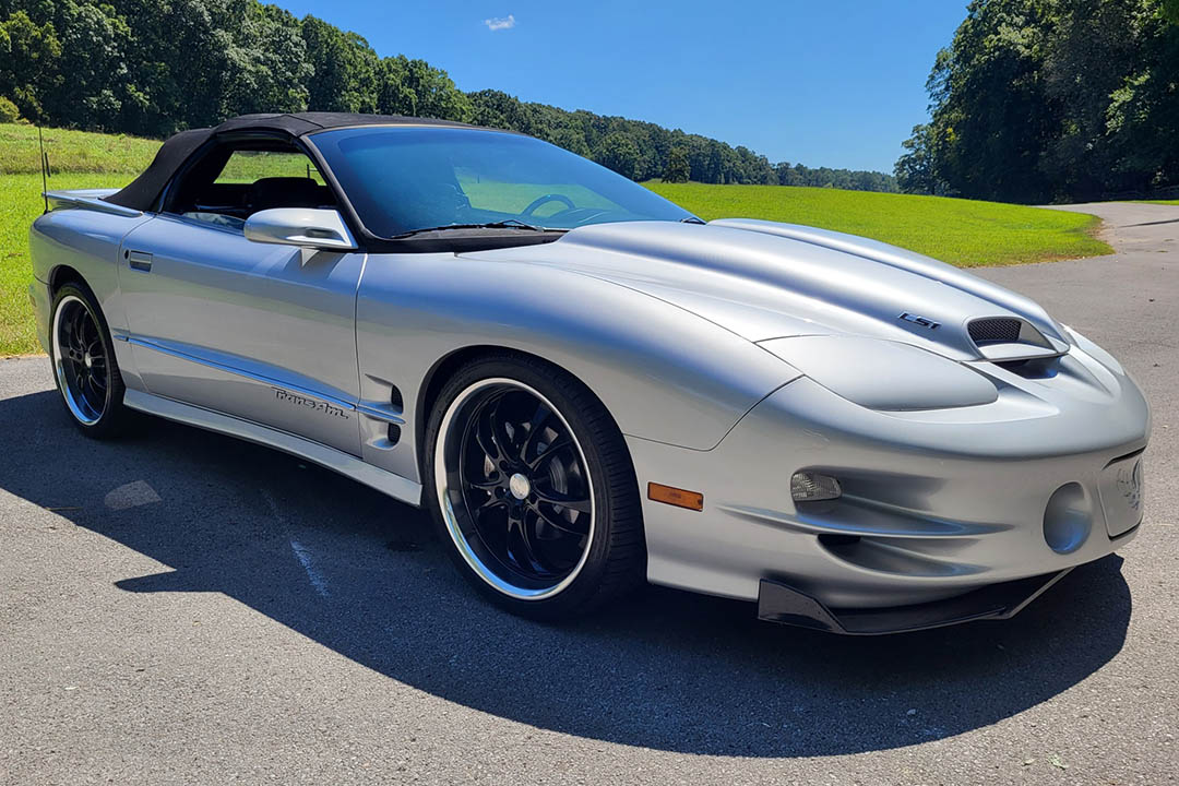 2nd Image of a 2002 PONTIAC TRANS AM