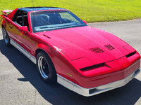 Image 3 of 19 of a 1987 PONTIAC TRANS AM