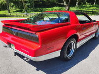 Image 4 of 19 of a 1987 PONTIAC TRANS AM