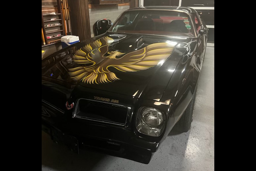 2nd Image of a 1976 PONTIAC FIREBIRD