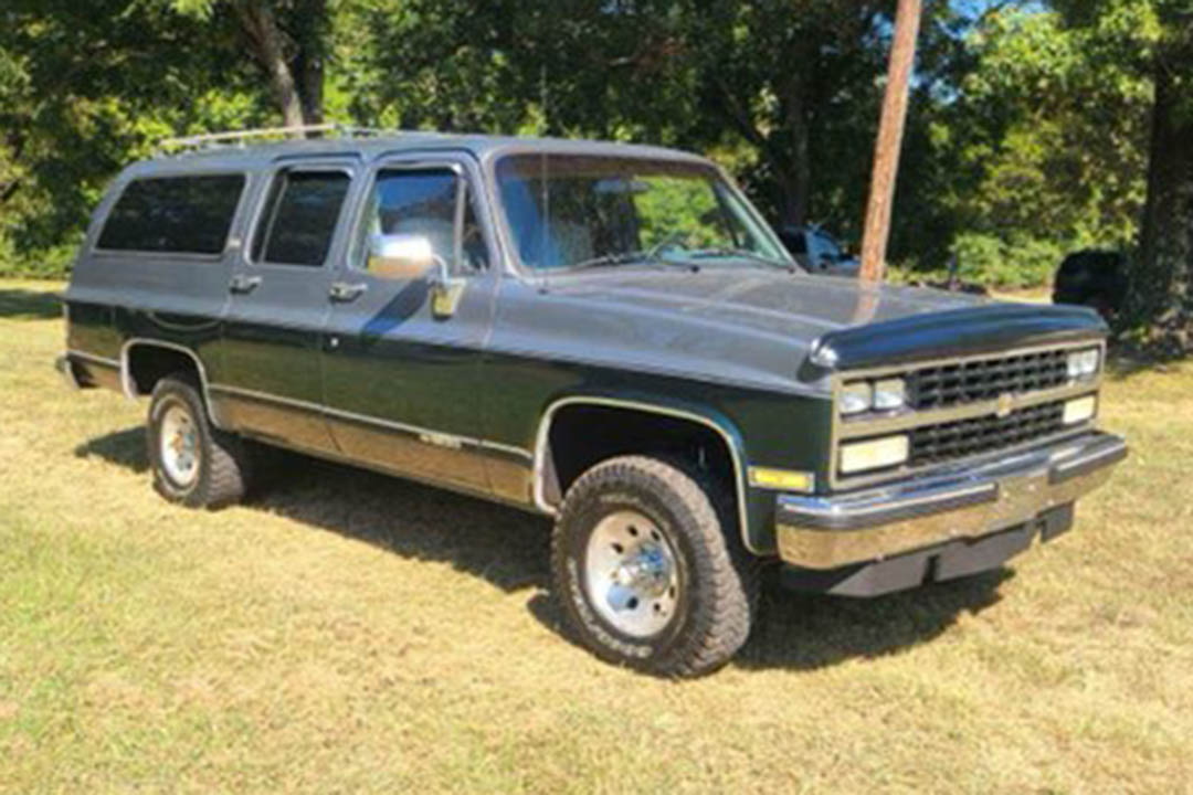 0th Image of a 1989 CHEVROLET SUBURBAN V1500